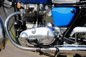 kawasaki-w1-1966-blau-06