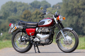kawasaki-w2-tt-1968-rot-03