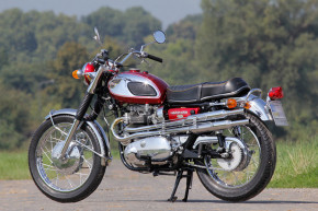 kawasaki-w2-tt-1968-rot-04