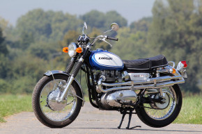 kawasaki-w2-tt-1969_blau-03